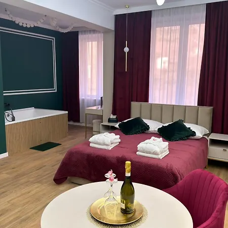 Z Jacuzzi Royal Rzeszowska