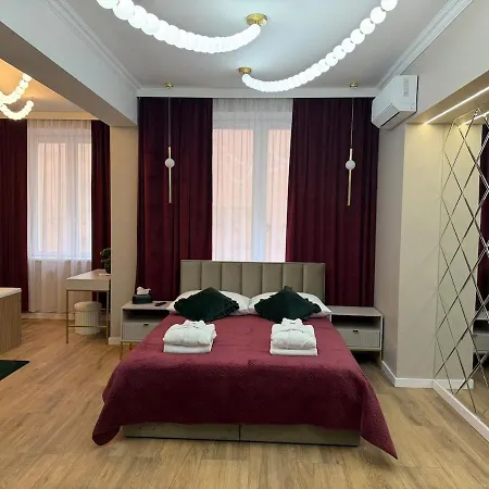 Z Jacuzzi Royal Rzeszowska דירה קרקוב