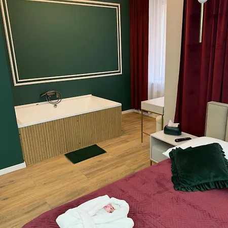 דירה Z Jacuzzi Royal Rzeszowska *
